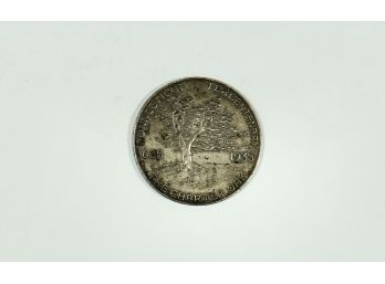 1935 Connecticut Tercentenary Commemorative Silver Half Dollar