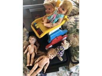 4 Dolls & Stroller/High Chair