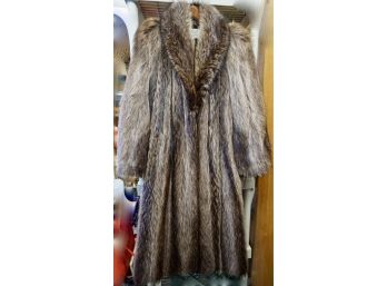 Brown Long Fox ? (beaver?) Fur Coat (jordan Marsh) Size S/m