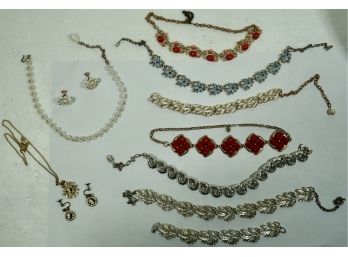 Lot Of 11 Vintage Necklaces