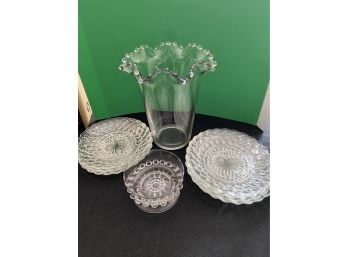 Lot Of 7 Glass Pcs - Vase, Plates, Bowls