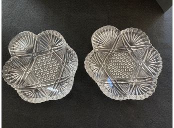 Pair Of Pressed Glass Trinket / Nut Bowls X1
