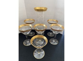 Delicate Vase With Gold Rim And 6 Matching Stemmed Glasses