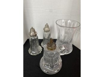 4 Glass Lot: Vase, Salt & Pepper  K2