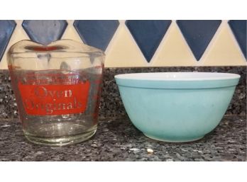 Lot Of 2 Pyrex Bowl #17 & Anchor Hocking Measuring Cup