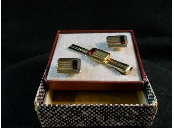 1930's Cuff Link And Tie Bar Set