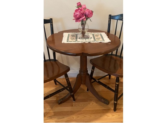 Clover Top Twisted Pedestal Table