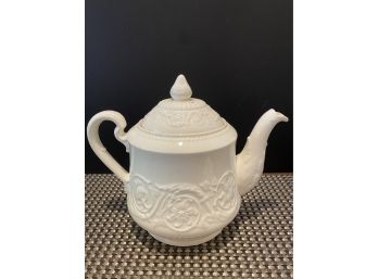 Wedgewood Patrician Cream Teapot