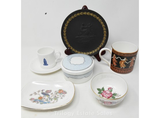 Basalt Wedgwood Mother's Day Plaque And Lot Of Smalls