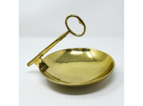 Vintage Virginia MetalCrafters Solid Brass Bowl With Key Handle