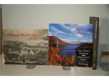 Group Of Books Hudson River Sloops, New York's Hudson, The Hudson River 1850- 1918 Simpson