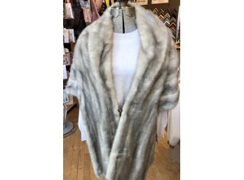 Exquisite ~~ Vintage Mink White And Grey Stole