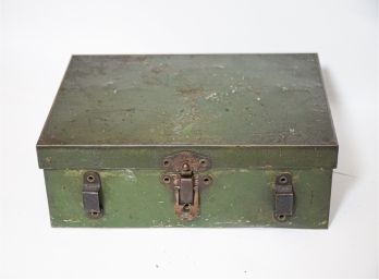 Vintage GREEN Metal Box With Divider