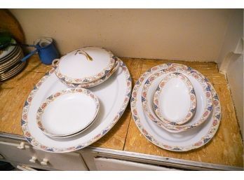 Noritake 'M'gold Enhanced  7 Serving Pieces Including Covered Casserole ~Small Chip On Small Bowl