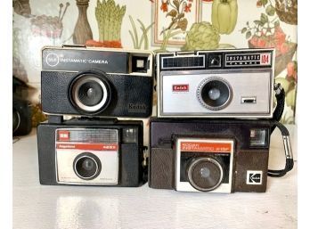 Lot Of 4 Vintage Instamatic Cameras Kodak,
