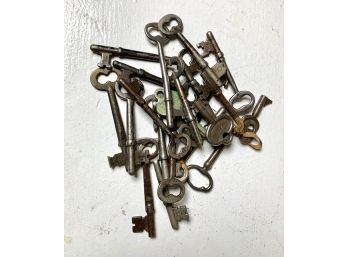 Great Lot Of Skeleton Keys!