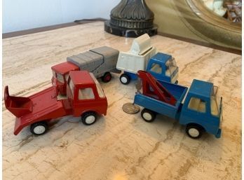 Set Of 4 Metal Toy Trucks Made In England Leshay Matchbox Series