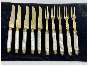 Lot Of Depose Mother Of Pearl Cutlery 5 Knives, 5 Forks