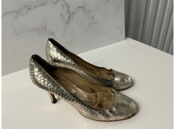 Kate Spade Silver Alligator Patterned Pumps Size 8. Made In Italy