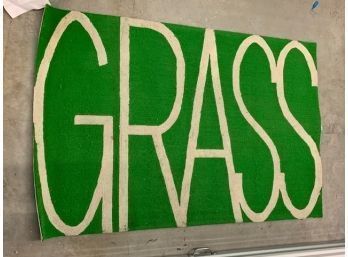 GRASS Carpet By Novogratz  Approx 4 X 6