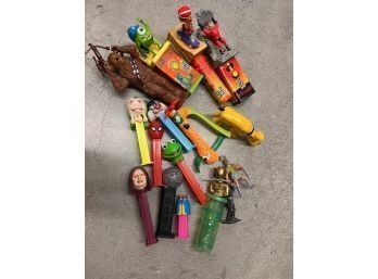 Group Of Assorted Pez Dispensers, Spin Pops Etc