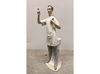 Iladro Porcelain Statue The Doctor
