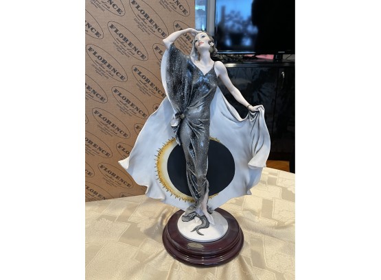 Rare Armani  Florence Dama Eclisse Eclipse  Porcelain Figurine Limited Addition 88/5000 With Box