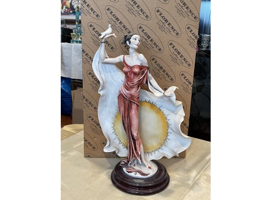 Rare Armani  Florence Dama Di Sole Sunlight  Porcelain Figurine Limited Addition 88/5000 With Box
