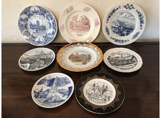 8pc Assorted Sizes  Collectible Architectural Plates