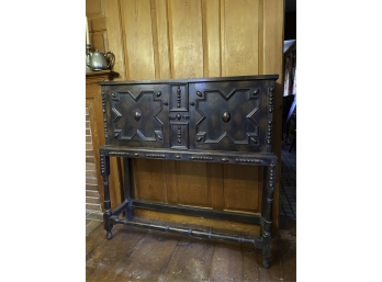 VINTAGE OAK WILLIAM & MARY STYLE TWO DOOR CABINET