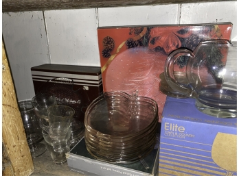 MISC LOT GLASSWARE: STEMS, DISHES, CUPS ETC