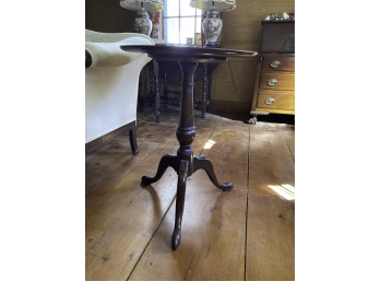 CUSTOM MAHOGANY QUEEN ANNE CANDLE STAND