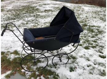 EARLY 20TH CENTURY DOLL BUGGY
