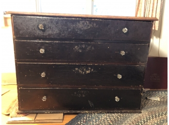 COLONIAL FOUR-DRAWER CHEST