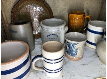 LOT 9 PIECES OF POTTERY