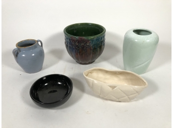 FIVE PIECES OF COMMERCIAL ART POTTERY