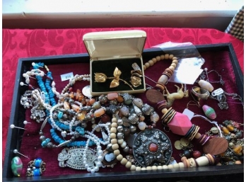 LARGE GROUPING OF COSTUME JEWELRY