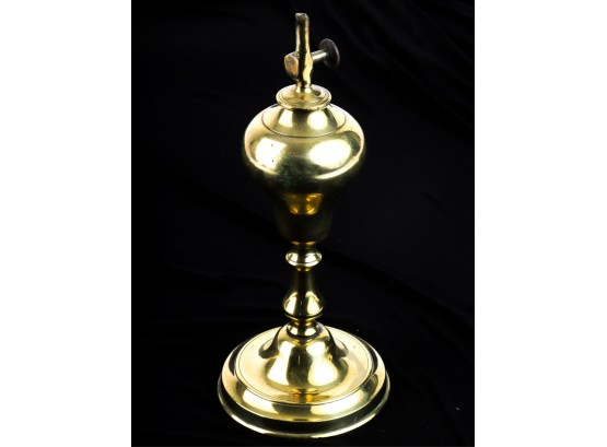 FINE QUALITY FRENCH ANTIQUE BRASS FLUID LAMP