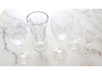 GROUPING OF FINE QUALITY CUT CRYSTAL STEMWARE