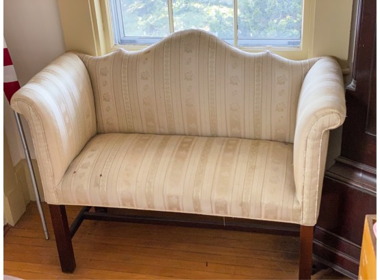 20th CENTURY CHIPPENDALE STYLE WINDOW SEAT