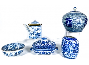 (5) ASIAN BLUE AND WHITE PORCELAIN