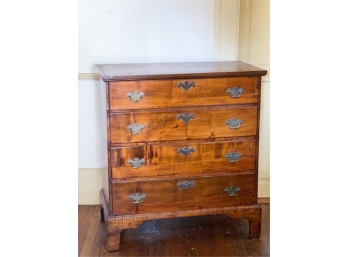 NEW ENGLAND COUNTRY CHIPPENDALE BLANKET CHEST