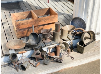 ANTIQUE LOT OF MOSTLY KITCHENWARE