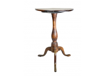 AMERICAN QUEEN ANNE CANDLE STAND