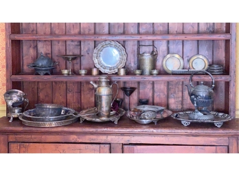 LARGE GROUPING OF SILVERPLATE HOLLOWWARE