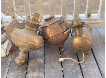 (3) VICTORIAN WALL HANGING LAMPS