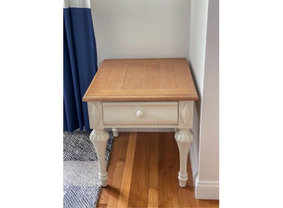 THOMASVILLE 'SUMMER COTTAGE' ONE DRAWER END TABLE