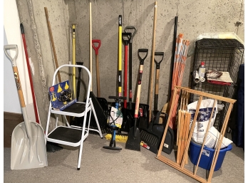 OVER (30) PCS OF MISC HOUSEHOLD ITEMS