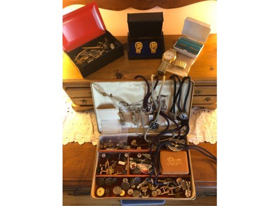 LARGE LOT MENS JEWELRY AND BUTTONS