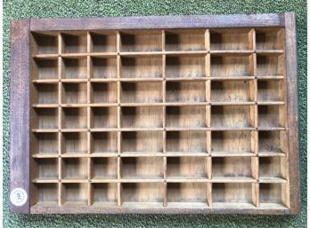 COLLECTORS COMPARTMENTED BOX/WALL HANGING